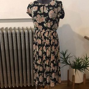 DE COLLECTION Dress Sz Lg